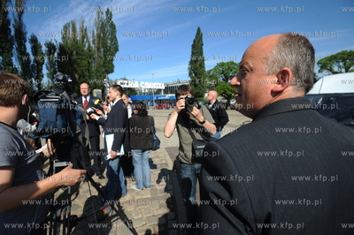 Po decyzji komisji UE o nie zamykaniu Stoczni Gdansk...