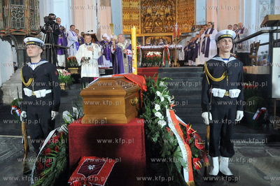 Bazylika Mariacka w Gdansku. Uroczystosci pogrzebowe...