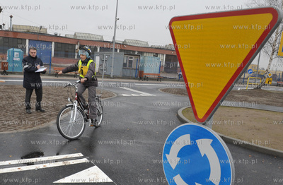 Otwarcie nowoczesnego miasteczka ruchu drogowego, ktore...