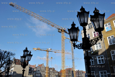 Budowa apartamentowca Kwartal Kamienic przez firme...