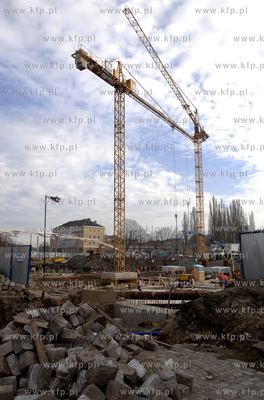 Gdansk. Budowa apartamentowcow na ul. Szafarnia. 13.04.2008...