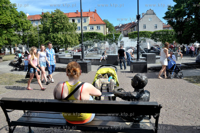 Gdansk Dolny Wrzeszcz. Festyn na placu Jozefa Wybickiego...
