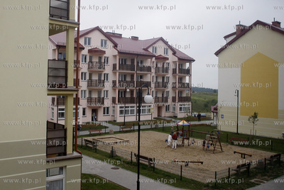 Uroczystosc oficjalnego przekazania 98 nowych mieszkan...