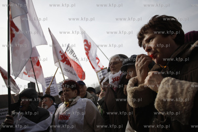 Gdansk. Urzad Wojewodzki.  Emeryci i rencisci protestowali...