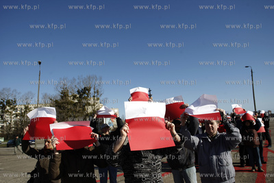 Gdansk Zaspa. 41 osob o godz. 8.41  na pasie startowym...