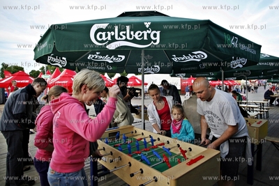 Gdansk. Mistrzostwa Europy w Pilce Noznej. Kibice przed...