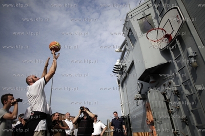 Wizyta koszykarzy kadry narodowej Polski Adama Waczynskiego,...