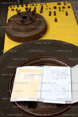 Uczniowie Zespolu Szkol Rolniczych w Rusocinie remontuja...