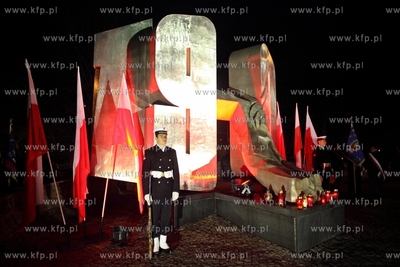 Uroczystosci rocznicowe pod pomnikiem Ofiar Grudnia...