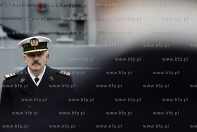 Port Wojenny w Gdyni Oksywie. Rozformowanie dowodztwa...
