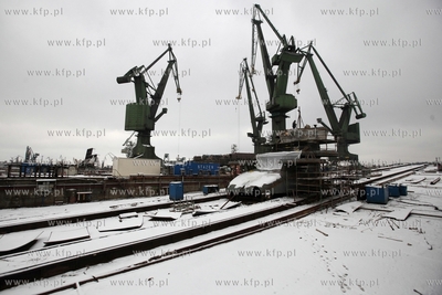 Stocznia Remontowa Nauta S.A. buduje statki na pochylniach...