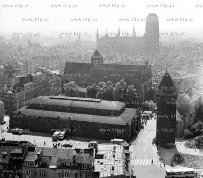 Widok z wiezy kosciola sw. Katarzyny na gdanska starowke....