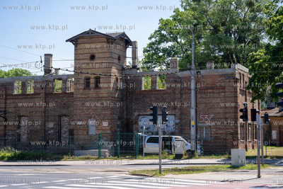 Stara zajezdnia tramwajowa w Oliwie przy skrzyżowaniu...