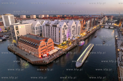Panorama Gdańska. Widok na zrewitalizowaną Wyspę...