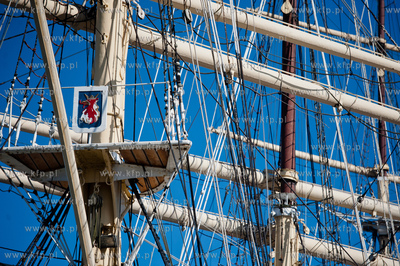 Gdynia. Skwer Kosciuszki. Zaglowiec Dar Pomorza.
11.03.2012
fot....