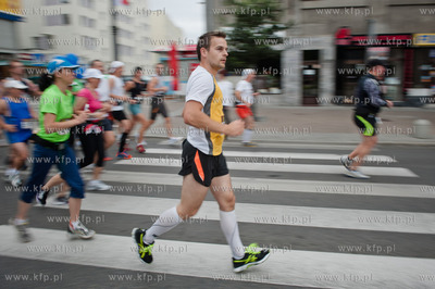 Gdynia. Ulica Swientojanska. XVIII Maraton Solidarnosci....