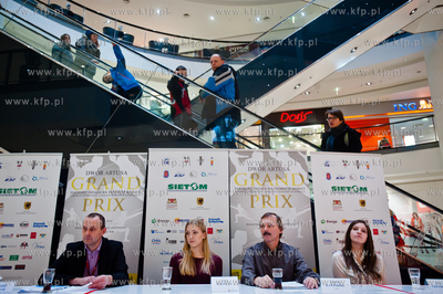 Gdansk. CH. Galeria Baltycka. Konferencja prasowa poprzedzajaca...