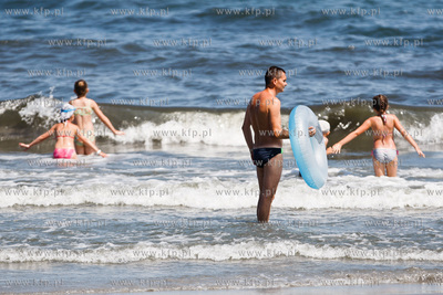 Gdynia. Upalny, sloneczny, wakacyjny dzien na plazy...