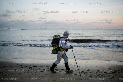 Sopot. Piaskiem w raka - charytatywny marsz brzegiem...