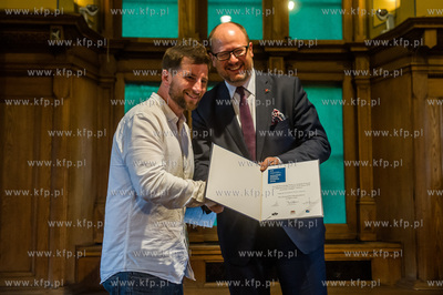 Ratusz Staromiejski w Gdansku. Uroczystosc wreczenia...