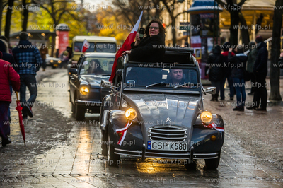 Sopot. Parada zabytkowych wozów strażackich i zabytkowych...