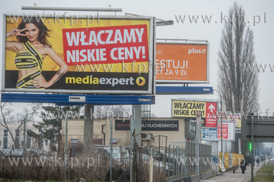 Gdańsk. Reklamy znajdujące się przy al. Grunwaldzkiej....