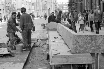 Pracownicy Szydlowieckich Zakladow Kamienia Budowlanego...