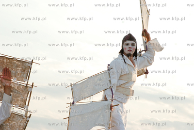 Trzynasta edycja Miedzynarodowego Festiwalu Teatrow...