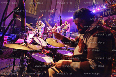 Kosciol sw. Trojcy w Gdansku.Mietek Szczesniak koleduje...