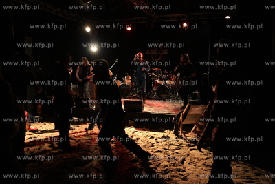 Koncert zespolu Cochise na terenie ogrodu kawiarni...