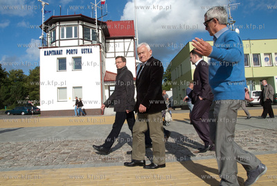 Ustka Leszek Miller, szef SLD w ramach akcji Pogodne...
