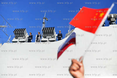 Chinskie okrety wojenne, niszczyciel rakietowy, fregata...