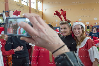 Joanna Krupa i prezydent Slupska Robert Biedroń uczestniczyli...