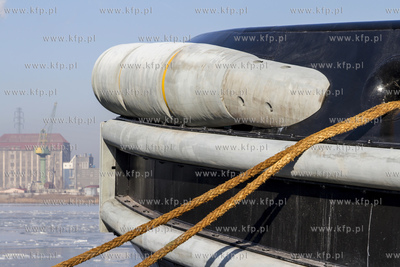 SD Tempest, holownik typu RotorTug z trzema pędnikami...