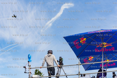 Red Bull Konkurs Lotów w Gdyni. akrobacja grupowa...