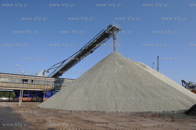 Do Gdańska przyplynal statek BULKNES z kruszywem pod...