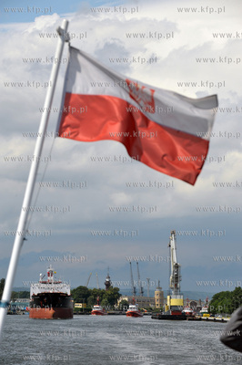 MTM SOUTHPORT wplywa do gdanksiego portu. Nz. polska...