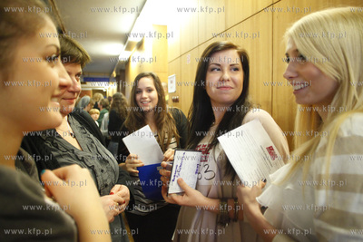 Gdansk. Budynek Not. Precasting do programu telewizji...