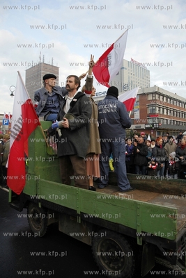 Gdansk. Parada na Swieto Niepodleglosci. Nz. wozek...