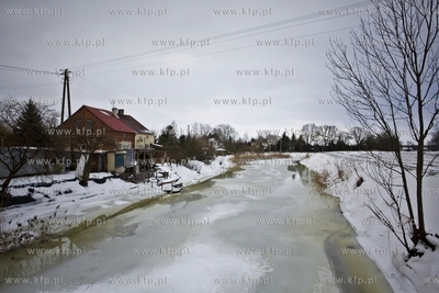 Żuławy. Motława we wsi Wróblewo.
12.01.2017
fot....