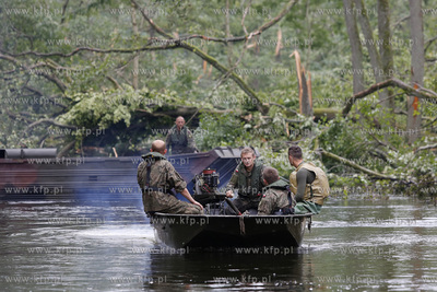 Skutki nawałnicy, która z piątku na sobotę przeszła...