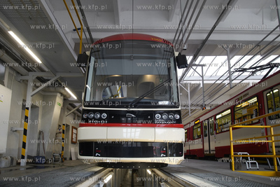 Zajezdnia tramwajowa Wrzeszcz GAiT. Tramwaj PESA 128...