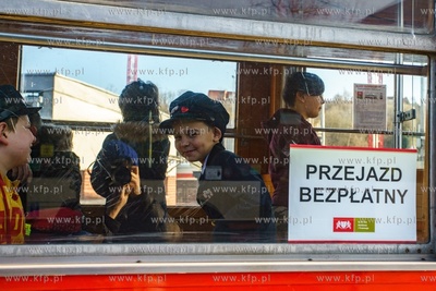 Zabytkowy tramwaj dla pań z okazji ich święta. 8.03.2020...