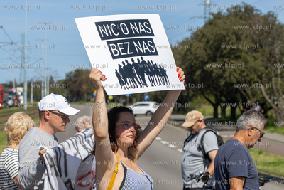 Gdańsk Letnica. Protest mieszkańców przyportowych...