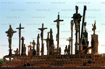 Oltarz paieski w Sopocie w trakcie budowy. 19.05.99...