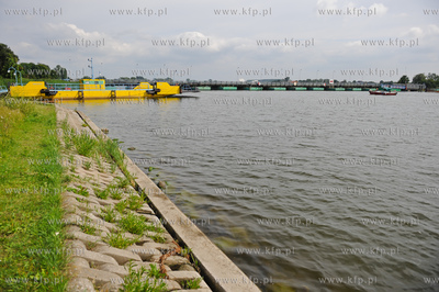 Gdansk Sobieszewo. Most Pontonowy na Martwej Wisle...