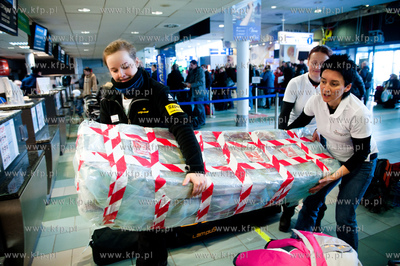 Gdansk Rebiechowo. Lotnisko im. Lecha Walesy. Wylot...