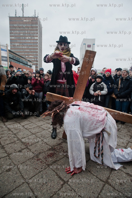 Wielki Piatek. Misterium Meki Panskiej na ulicach Gdanska.
29.03.2013
fot....