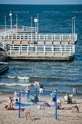 Gdansk. Wakacyjny, sloneczny dzien na plazy w Brzeznie.
Nz...