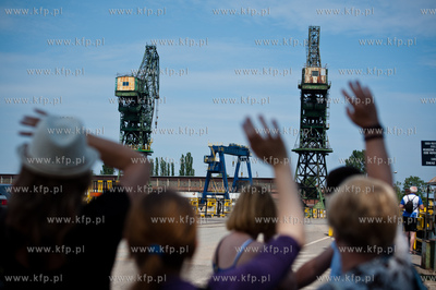 Stocznia Gdanska. Spacer z przewodniczka, bedacy czescia...